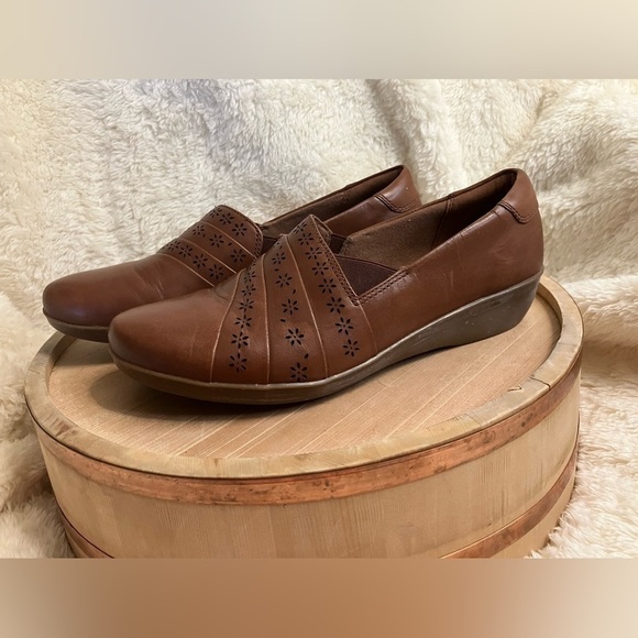 Clark’s Collection Brown Cushion Slip On Shoe Size 7.5 - Picture 1 of 11